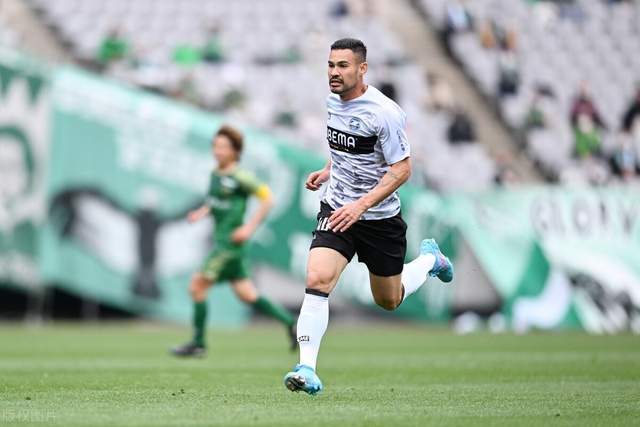 上海男篮夺冠之路：廿四载磨砺 鲨回巅峰